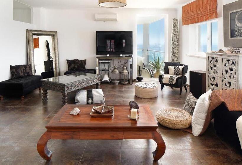 Bed and Breakfast Cali Deluxe Holidays, Sesimbra