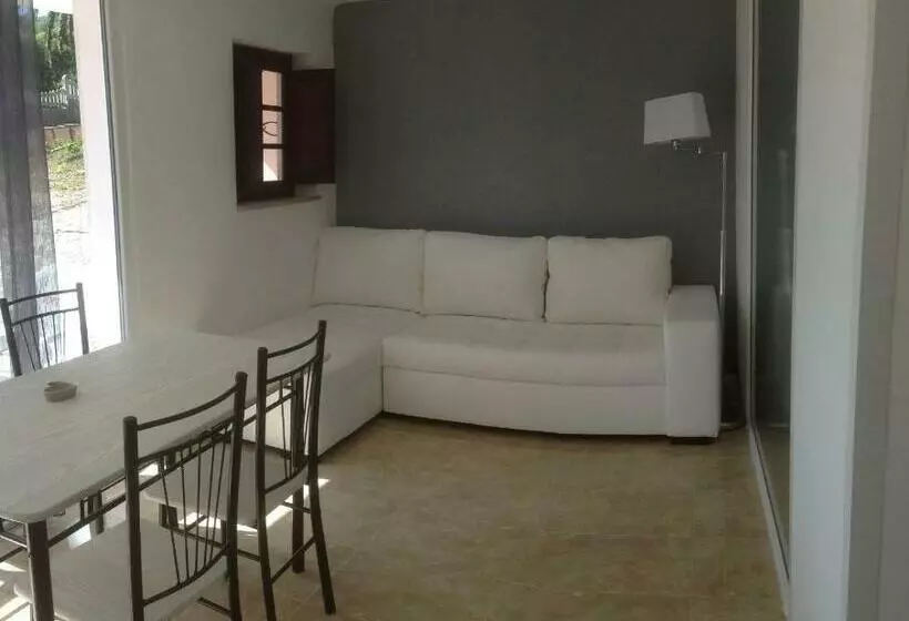 Aamiaismajoitus (B&B) Domestival