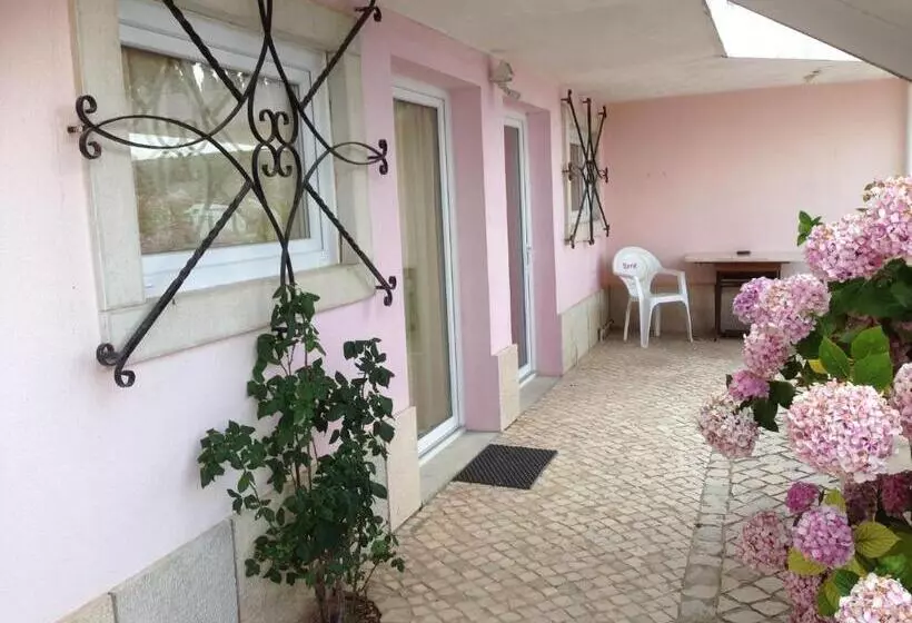 Aamiaismajoitus (B&B) Domestival