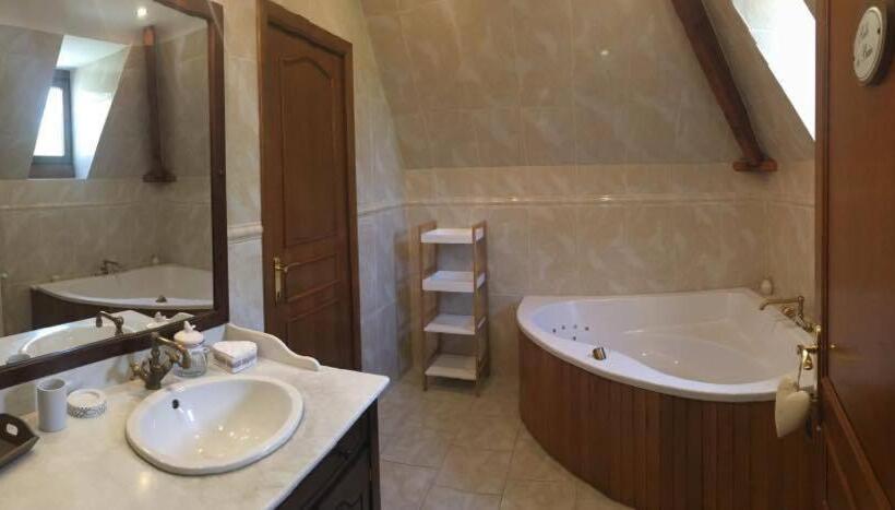 צימר Le Chateau Des Eglantines