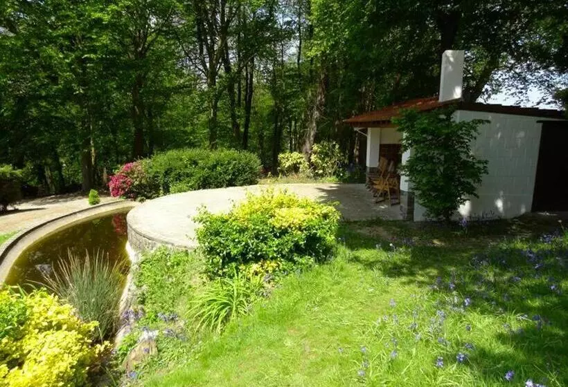 Aamiaismajoitus (B&B) Le Chateau Des Eglantines