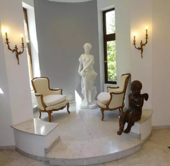 Aamiaismajoitus (B&B) Le Chateau Des Eglantines