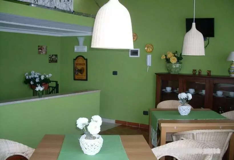 تختخواب و صبحانه Le Tre Caravelle