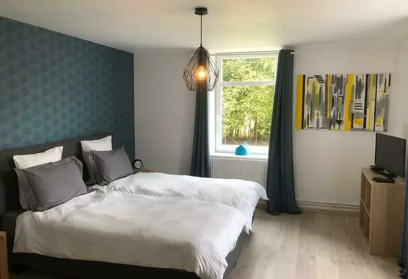 ベッドアンドブレックファースト Les Lucioles