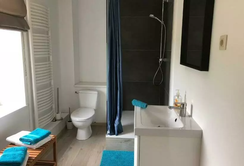 ベッドアンドブレックファースト Les Lucioles