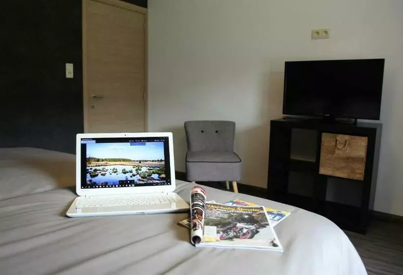 ベッドアンドブレックファースト Les Lucioles