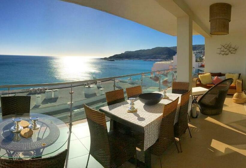 Bed and Breakfast Cali Deluxe Holidays, Sesimbra