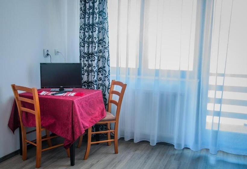 فندق Pensiunea Drumul Voievozilor