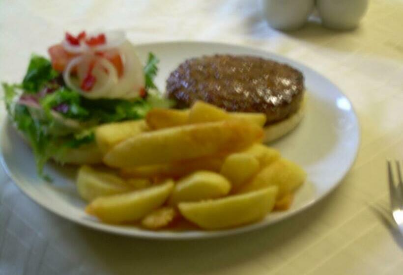 ホテル The White Swan