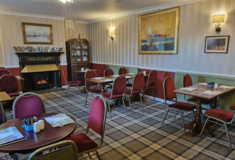 ホテル The White Swan