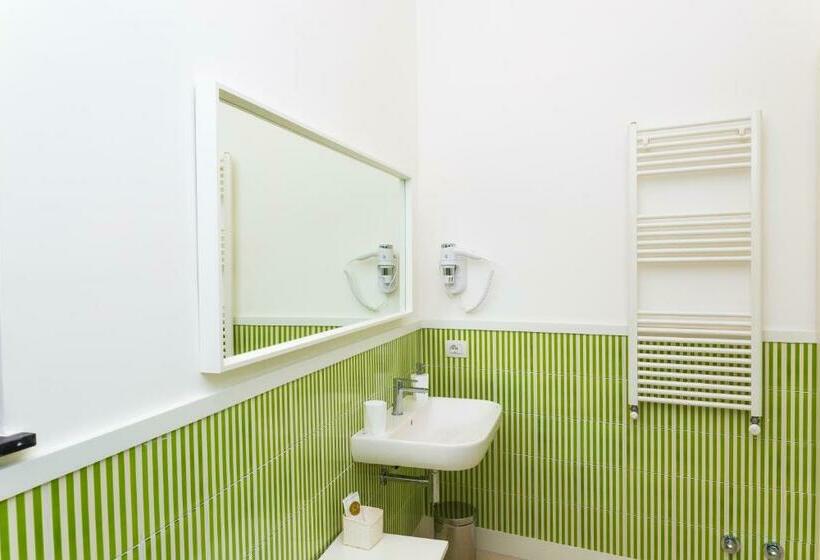 پانسیون Maison Ro