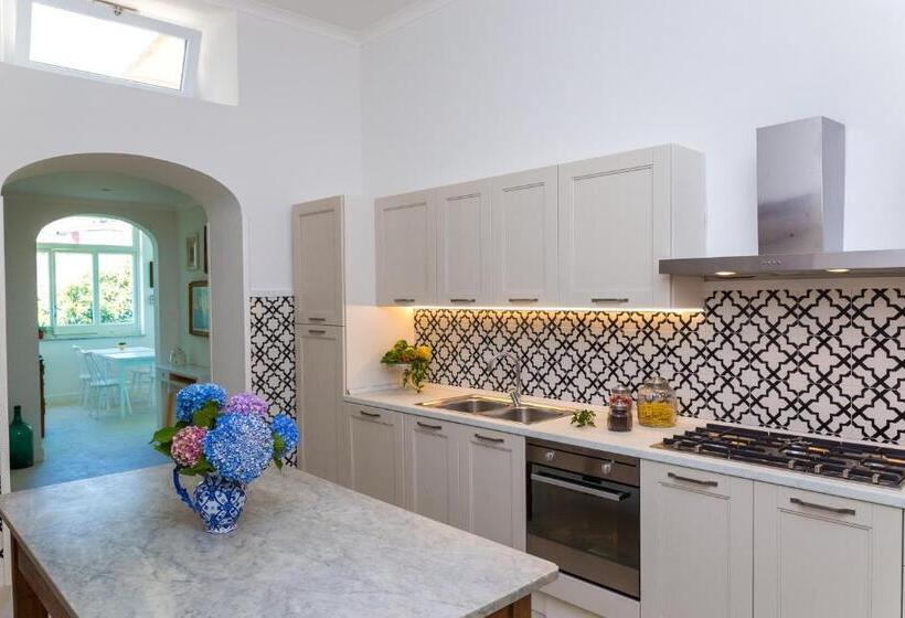 پانسیون Maison Ro