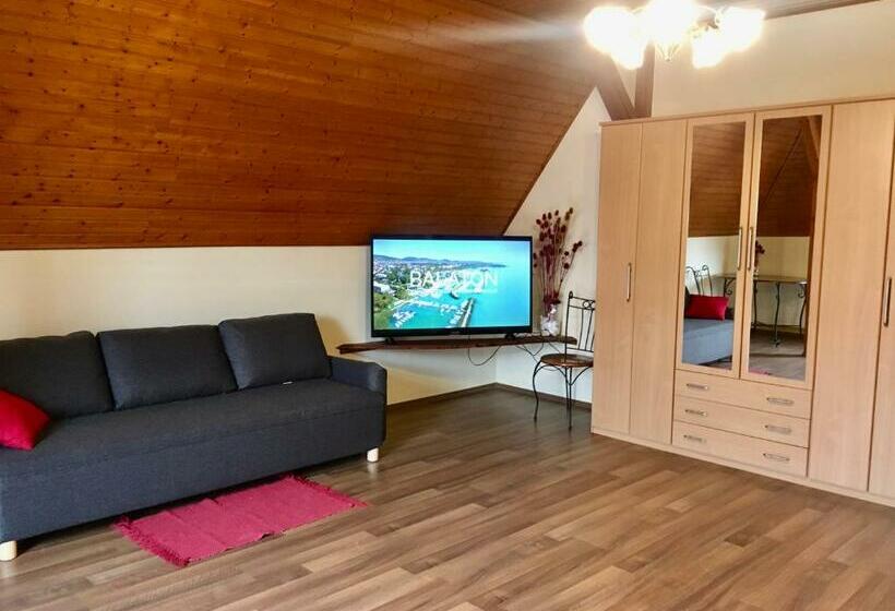 Пансион Marta Guest House