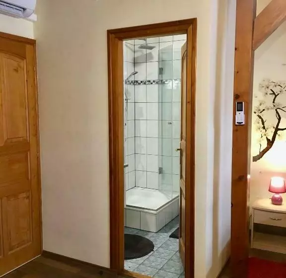 Majatalo Marta Guest House