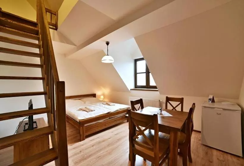 Majatalo Statek Pod Lípou