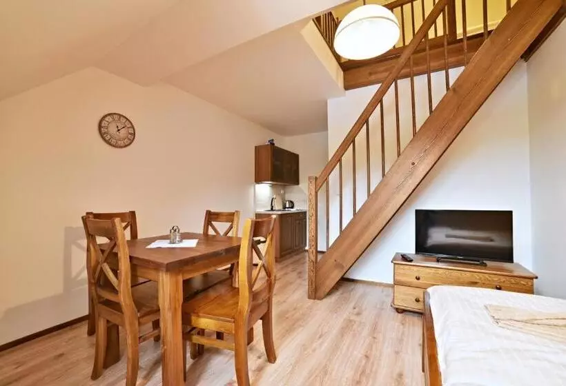 Majatalo Statek Pod Lípou