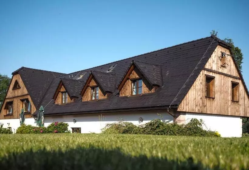 Majatalo Statek Pod Lípou