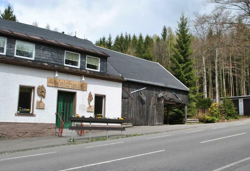 بنسيون Waldhaus Crottendorf