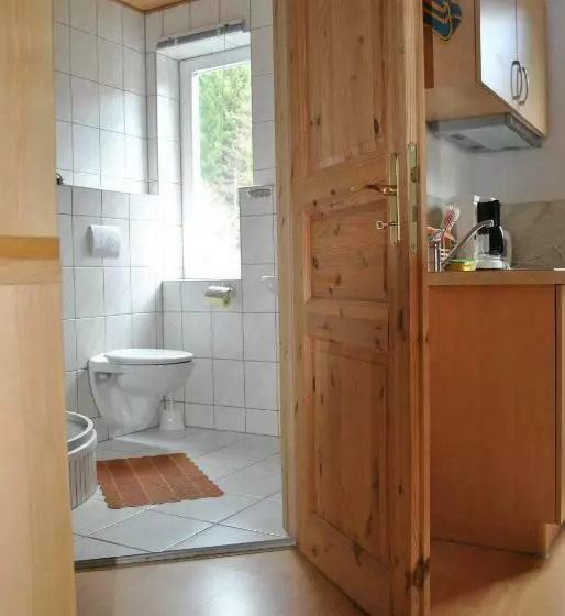 ペンション Waldhaus Crottendorf