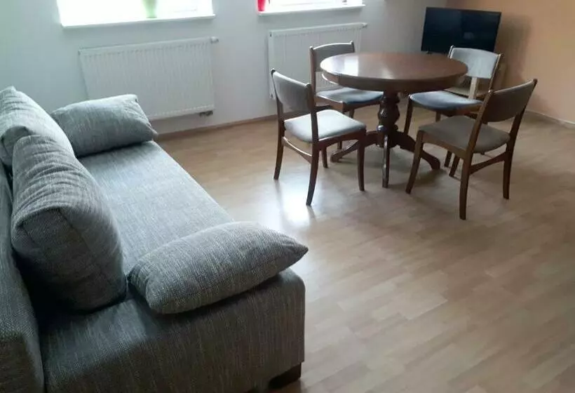 ペンション Waldhaus Crottendorf