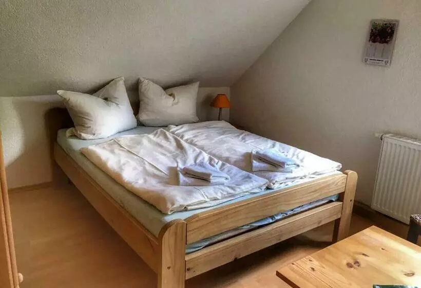 ペンション Waldhaus Crottendorf