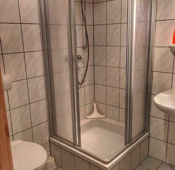 بنسيون Waldhaus Crottendorf