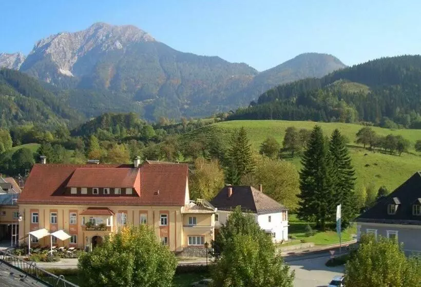 Retkeilymaja Gästehaus Zur Post Heritage Inn