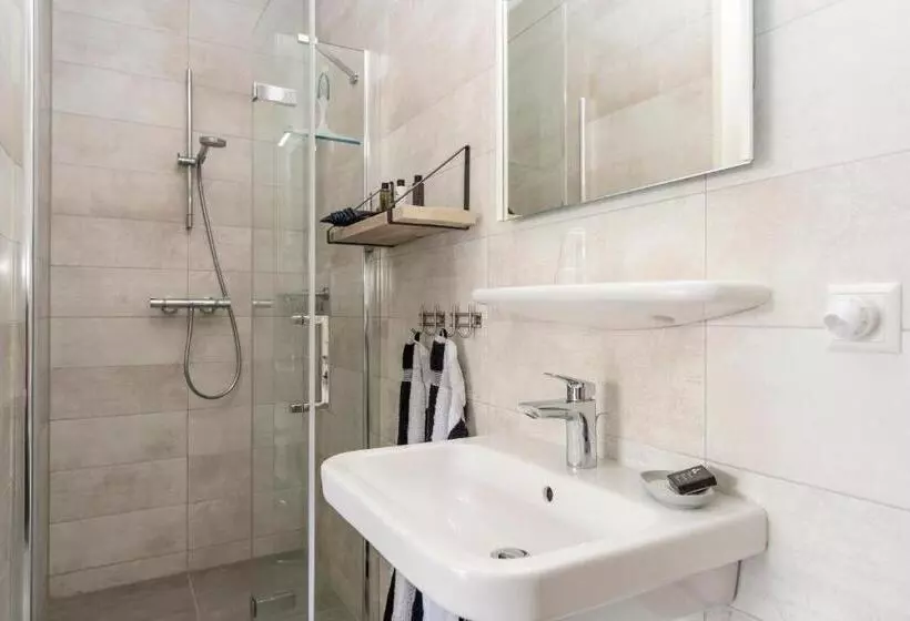 Aamiaismajoitus (B&B) Bnb  T Kraaiennest