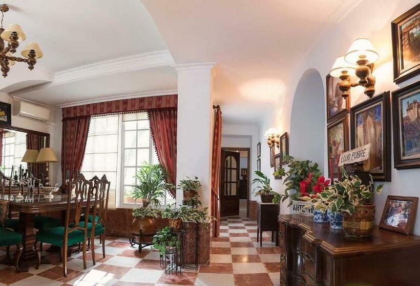 تختخواب و صبحانه Boutique House Lujopobre