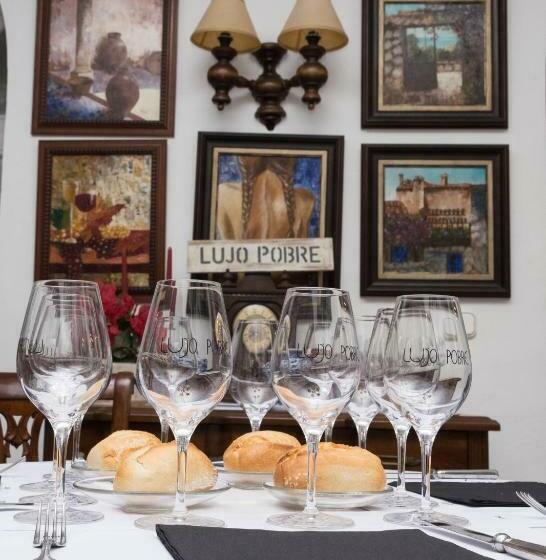 تختخواب و صبحانه Boutique House Lujopobre