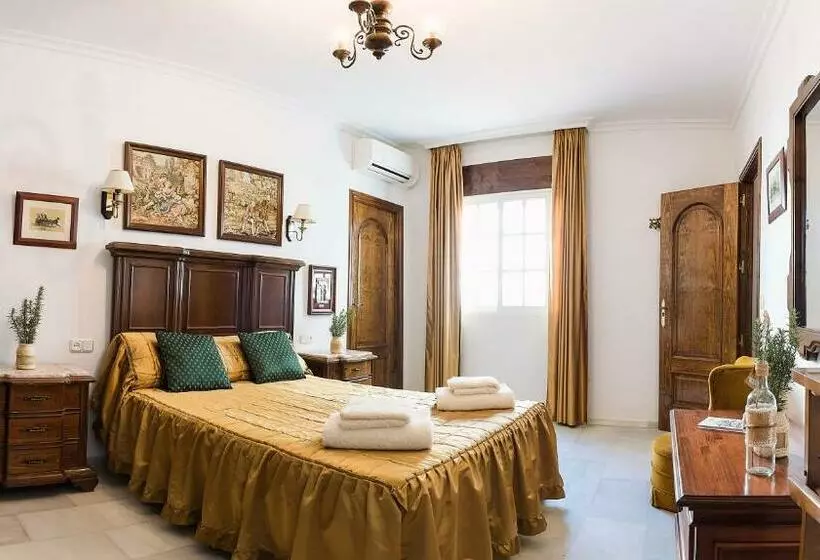 تختخواب و صبحانه Boutique House Lujopobre