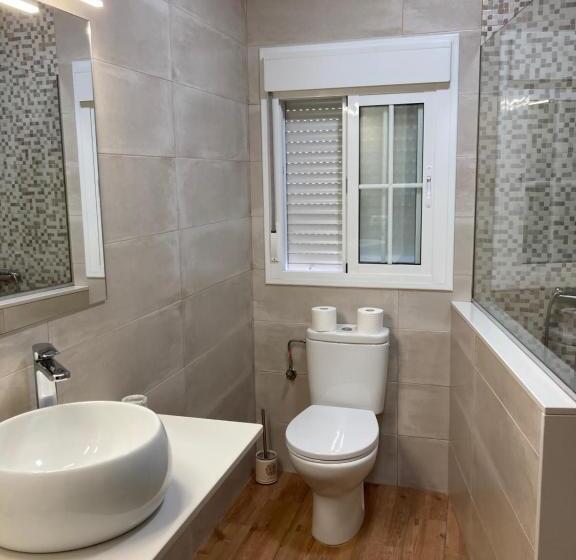 تختخواب و صبحانه Boutique House Lujopobre