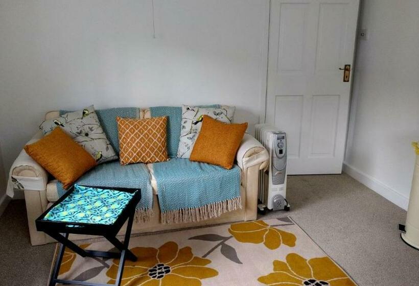 צימר Hazler Lodge