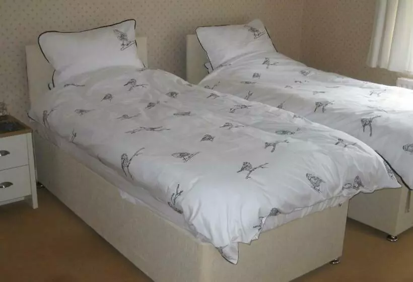 Aamiaismajoitus (B&B) Hazler Lodge