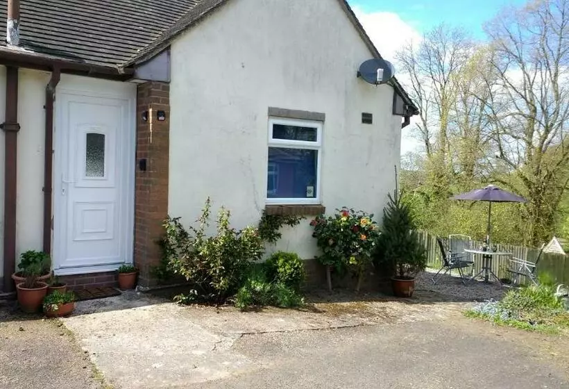 Aamiaismajoitus (B&B) Hazler Lodge