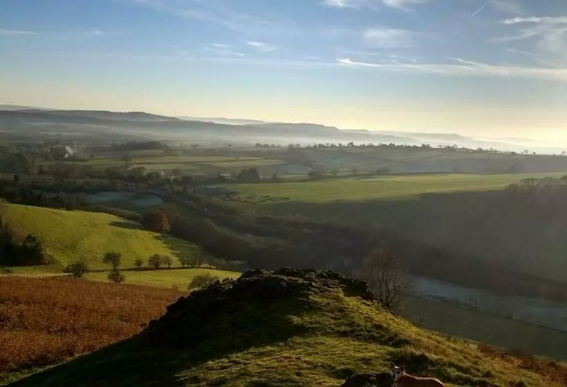 Aamiaismajoitus (B&B) Hazler Lodge