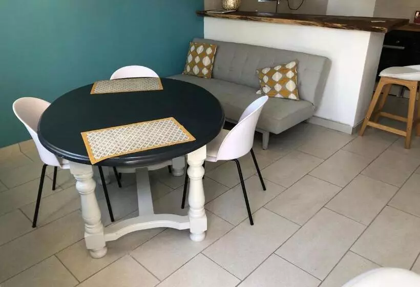 ベッドアンドブレックファースト La Fralinette