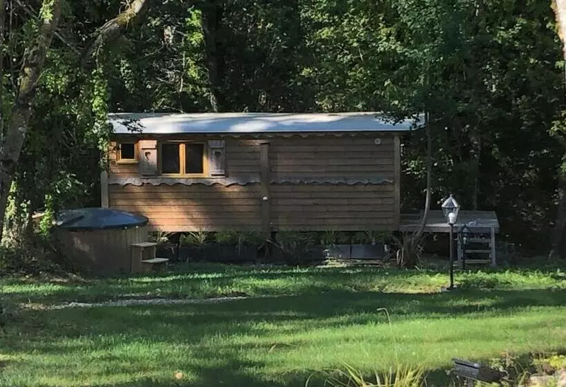 ベッドアンドブレックファースト La Fralinette