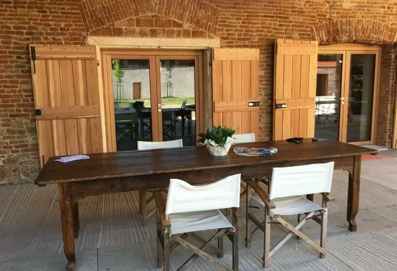 هتل Agriturismo Corte Bertesina