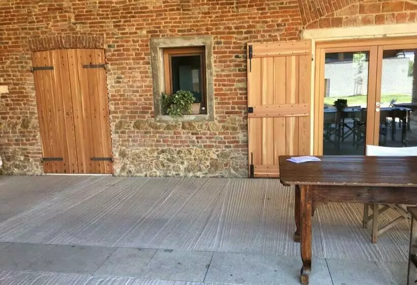 هتل Agriturismo Corte Bertesina