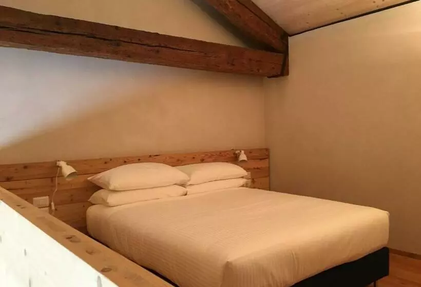 هتل Agriturismo Corte Bertesina