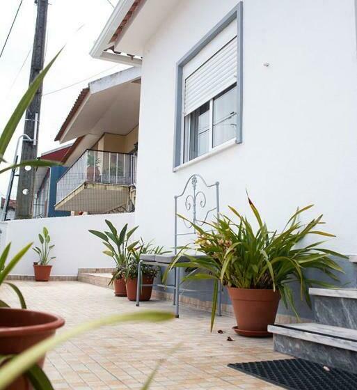 پانسیون Alojamento Das Fontes