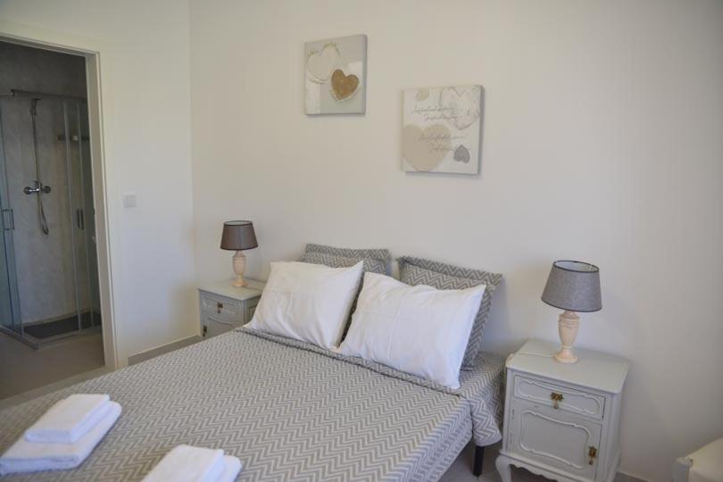 پانسیون Alojamento Das Fontes