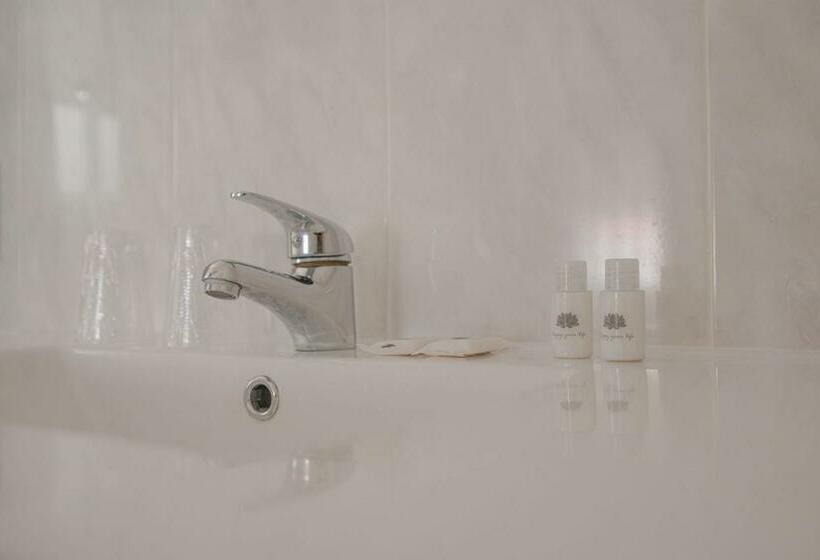 پانسیون Alojamento Das Fontes