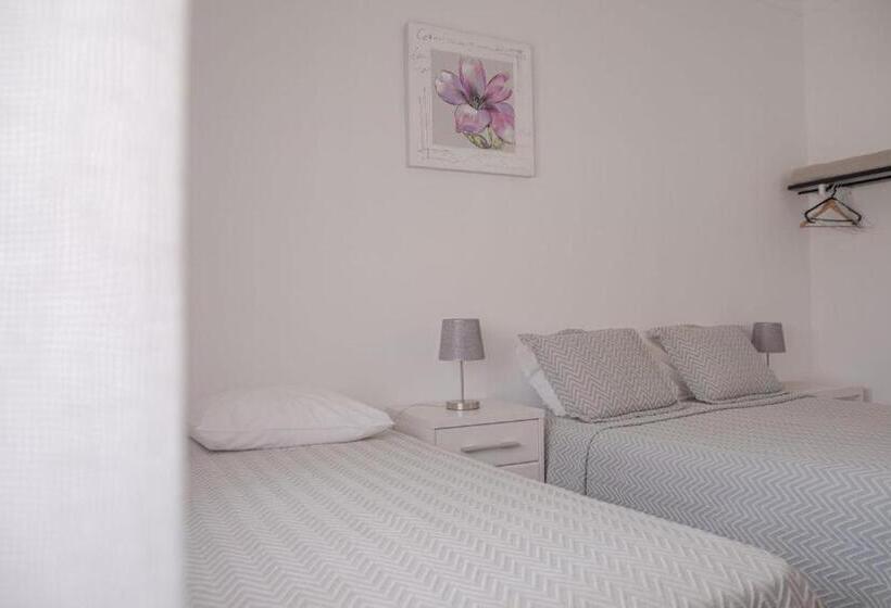 پانسیون Alojamento Das Fontes