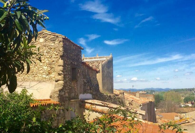 פנסיון Chez Les Artistes