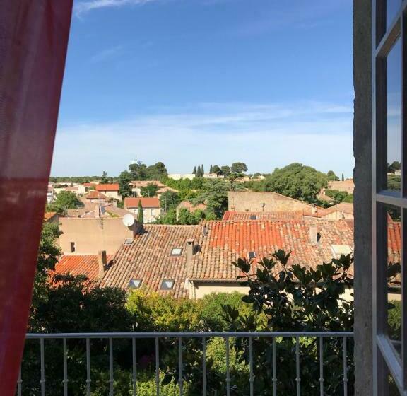 פנסיון Chez Les Artistes