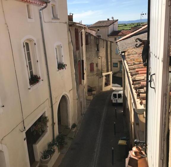 פנסיון Chez Les Artistes