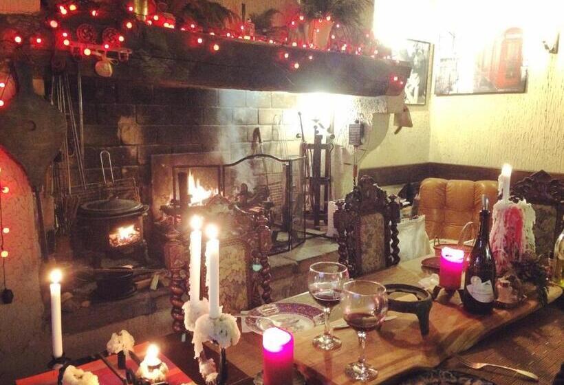 פנסיון Chez Les Artistes