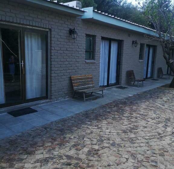 פנסיון Mimosa Guesthouse